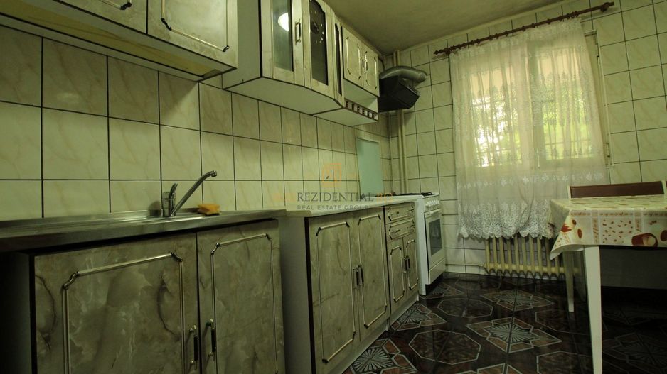 Apartament 4 camere cu potential comercial, stradal, comision0% - Poză 4