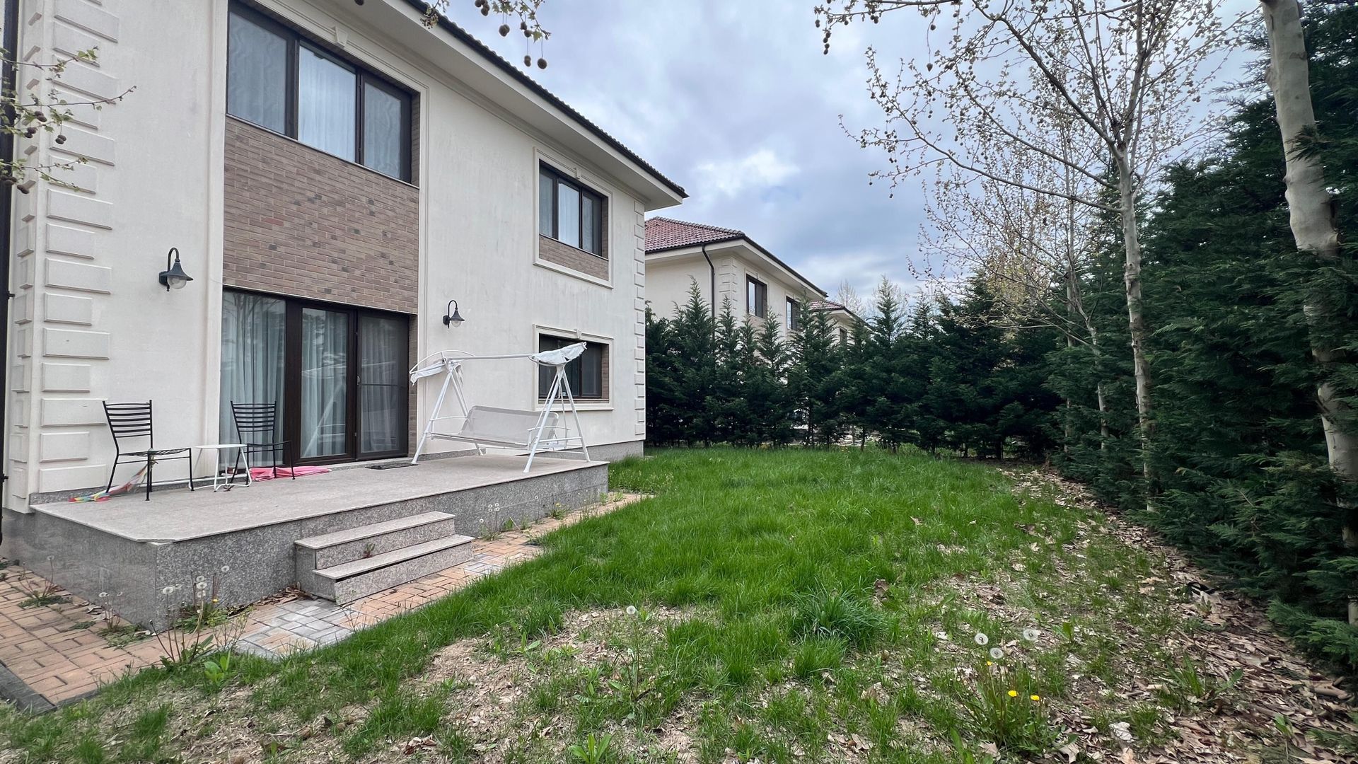 Vila individuala cu 5 camere Otopeni - Poză 3