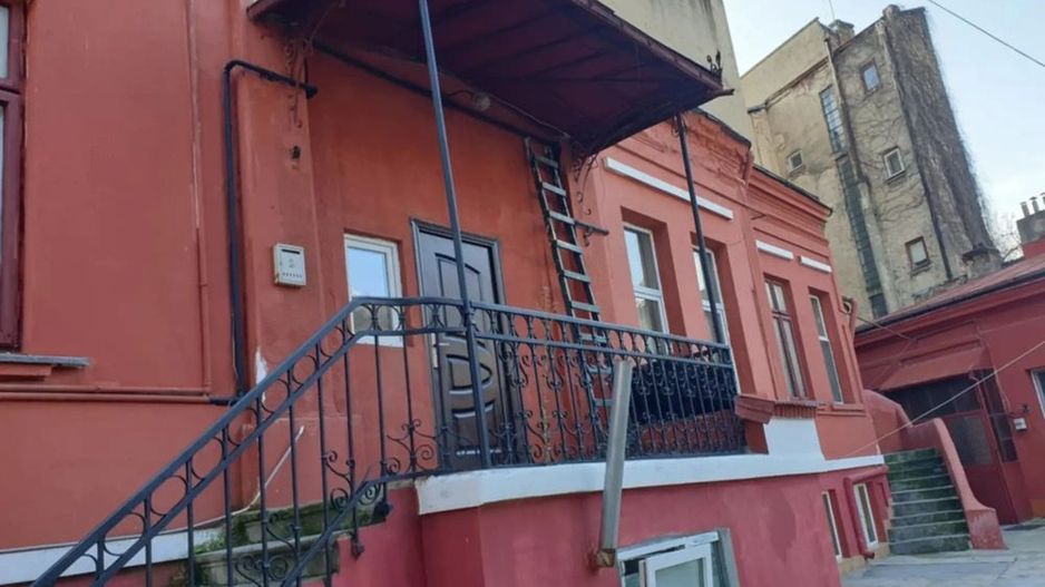 De Vanzare Apartament 3 camere + pod, in vila Ultracentral, Armeneasca - Poză 1