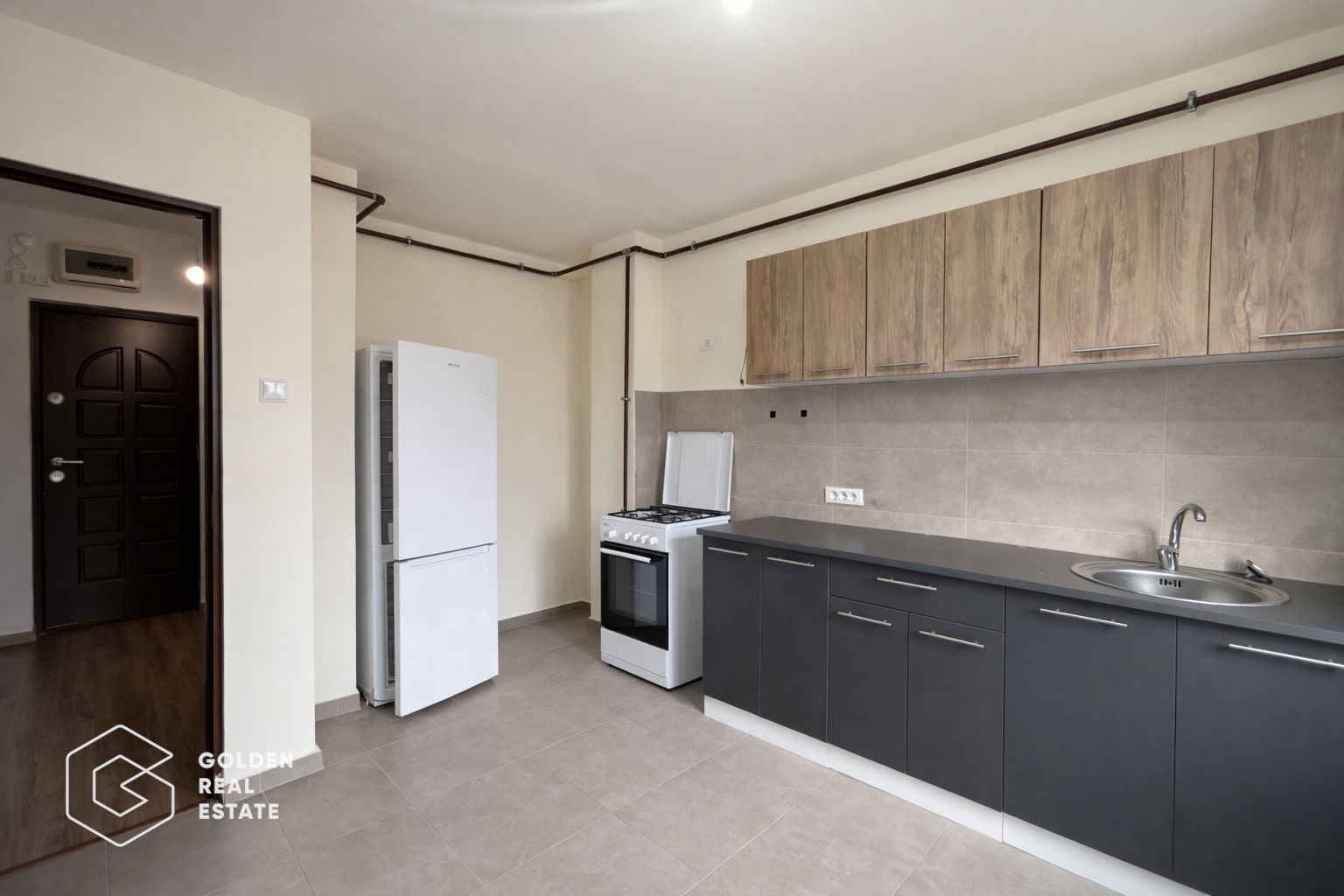 Apartament 3 camere, decomandat, zona Micalaca - Poză 4