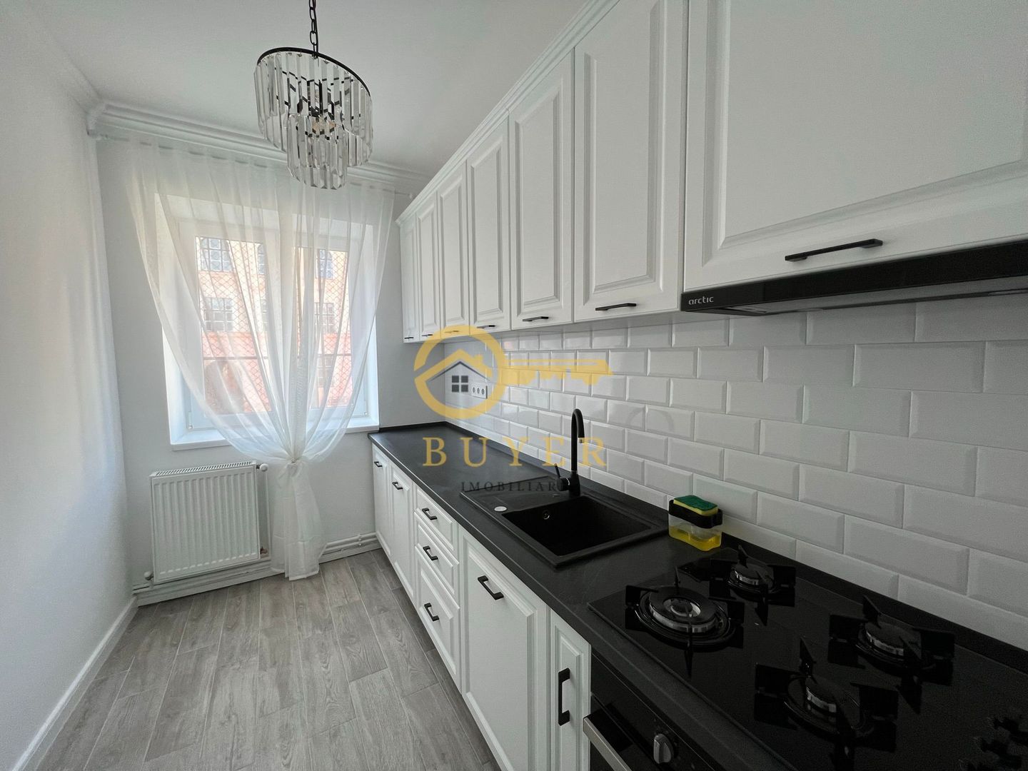 Apartament de inchiriat cu 3 camere Ultracentral- Etaj 1 - Poză 4