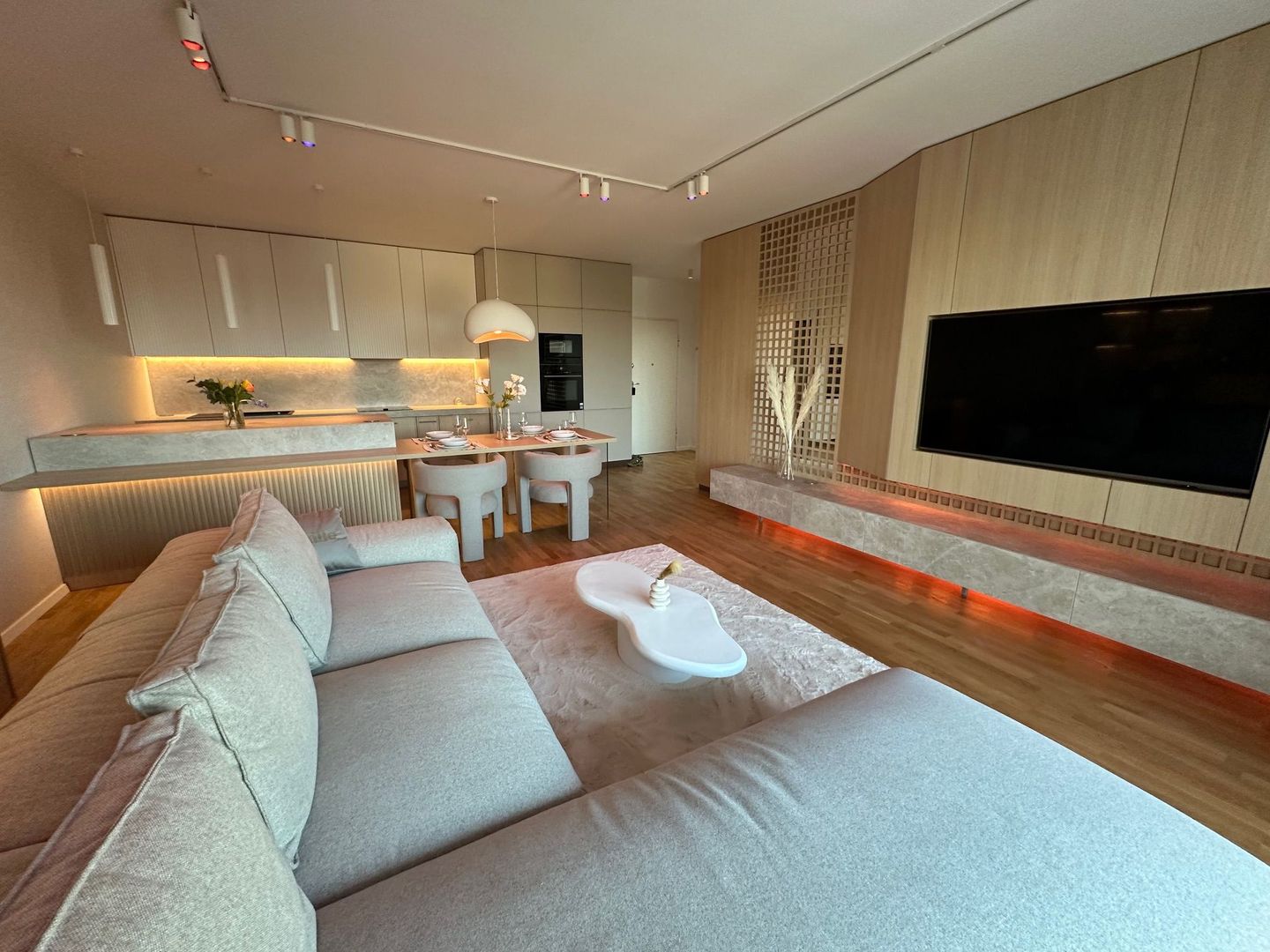 Apartament 3 camere la Paltim - Poză 3