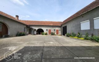 Casa mare, 3 corpuri de cladire, sat Lalasint - Poză 2
