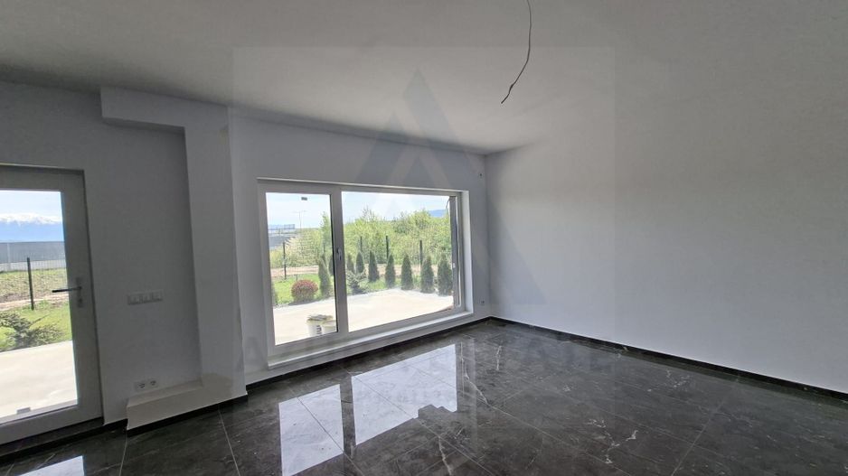 Casă moderna premium 195 mp utili cu garaj și teren 815 mp în Selimbar - Poză 6