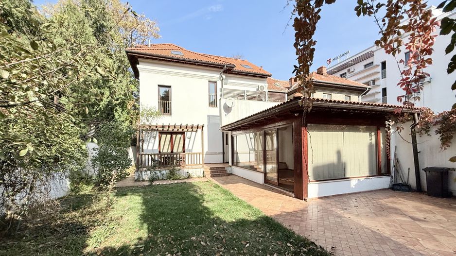 Vilă superbă | Cotroceni | 8 camere terasă și grădină - Poză 2