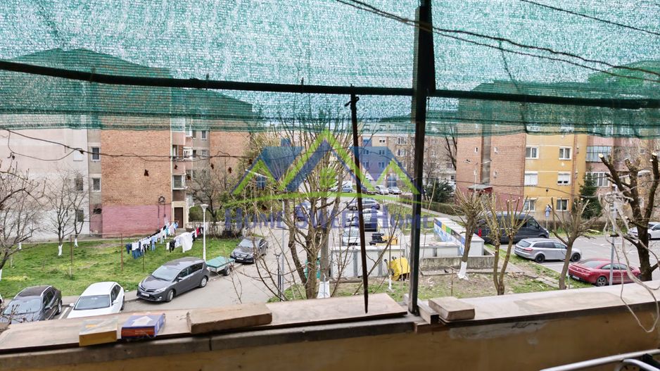 Apartament 2 camere, etaj 2, – zona Pompieri, Hunedoara, balcon, 44 mp - Poză 2