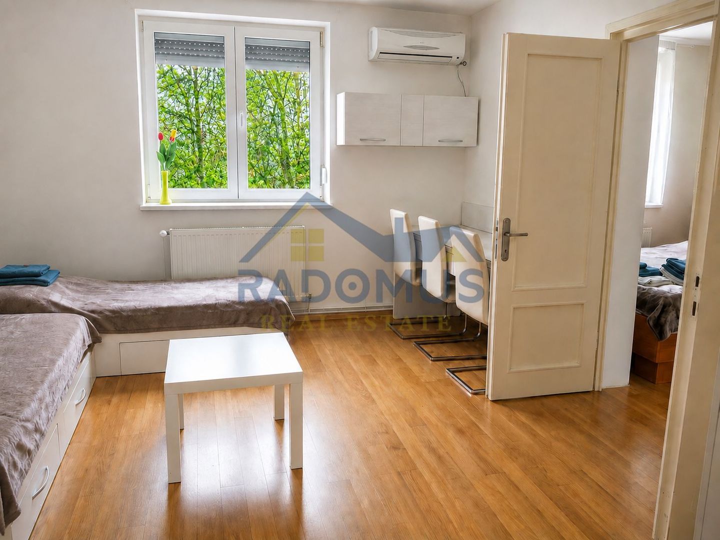 De închiriat – Garsonieră dublă | 350 €/lună | Central - Poză 2