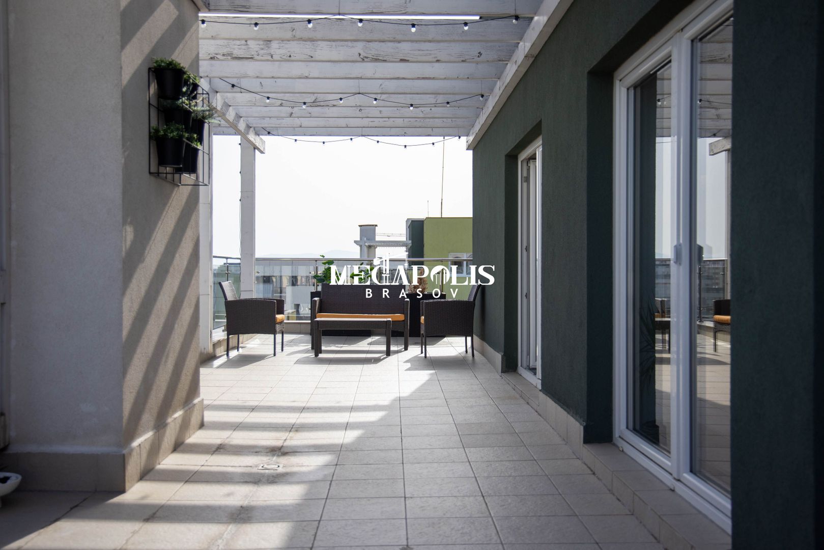 3 Camere | Tractorul | 67 MP | Parcare | Terasă 46 MP - Poză 2