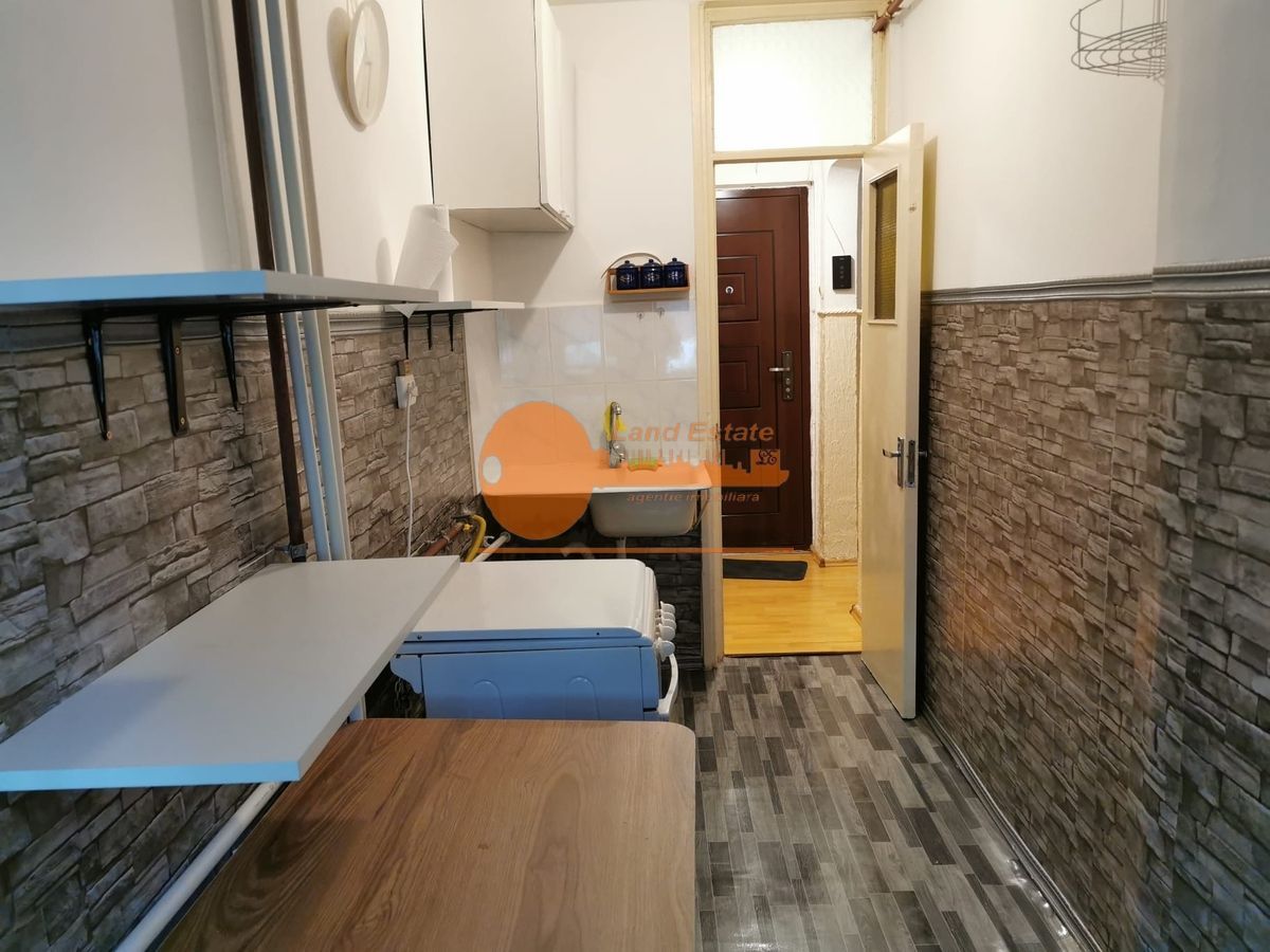 Garsonieră  decomandată cu centrala proprie – la 5 minute de metrou - Poză 7