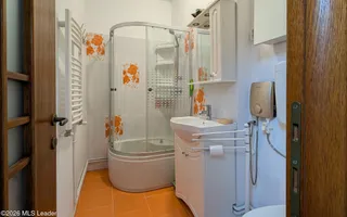 Parc Bazilescu - Str. Nuvelei 95, Casa P+M, 173 mp utili, teren 288 mp - Poză 23