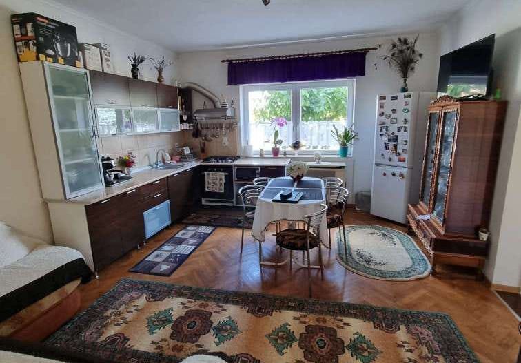 Vand casa cu etaj in zona Titulescu - Poză 5