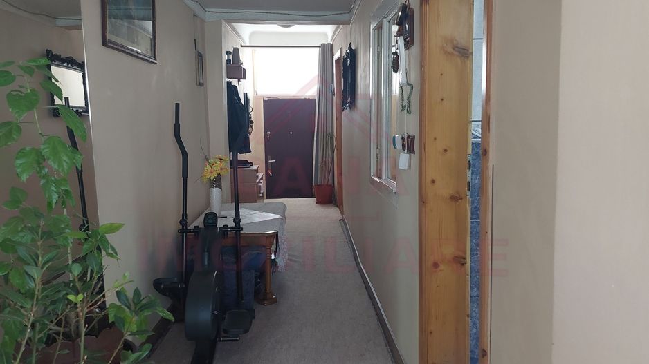 1\2 DUPLEX, DE VÂNZARE, 4 camere\CARANSEBEȘ\ ZONĂ CENTRALĂ\JUD.CS - Poză 8