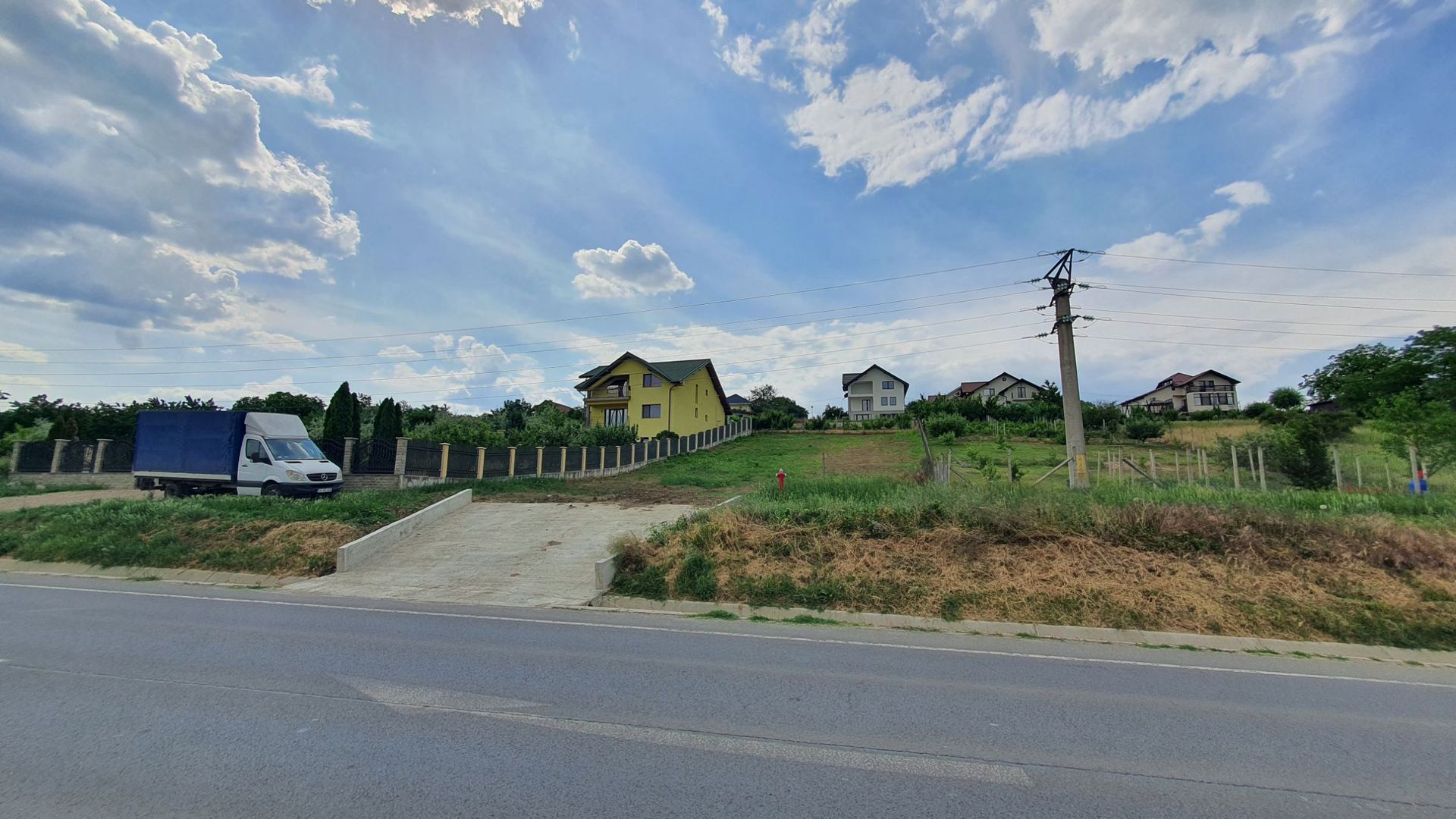 TEREN INTRAVILAN 1.050 mp, zona Moara Grecilor - Poză 1