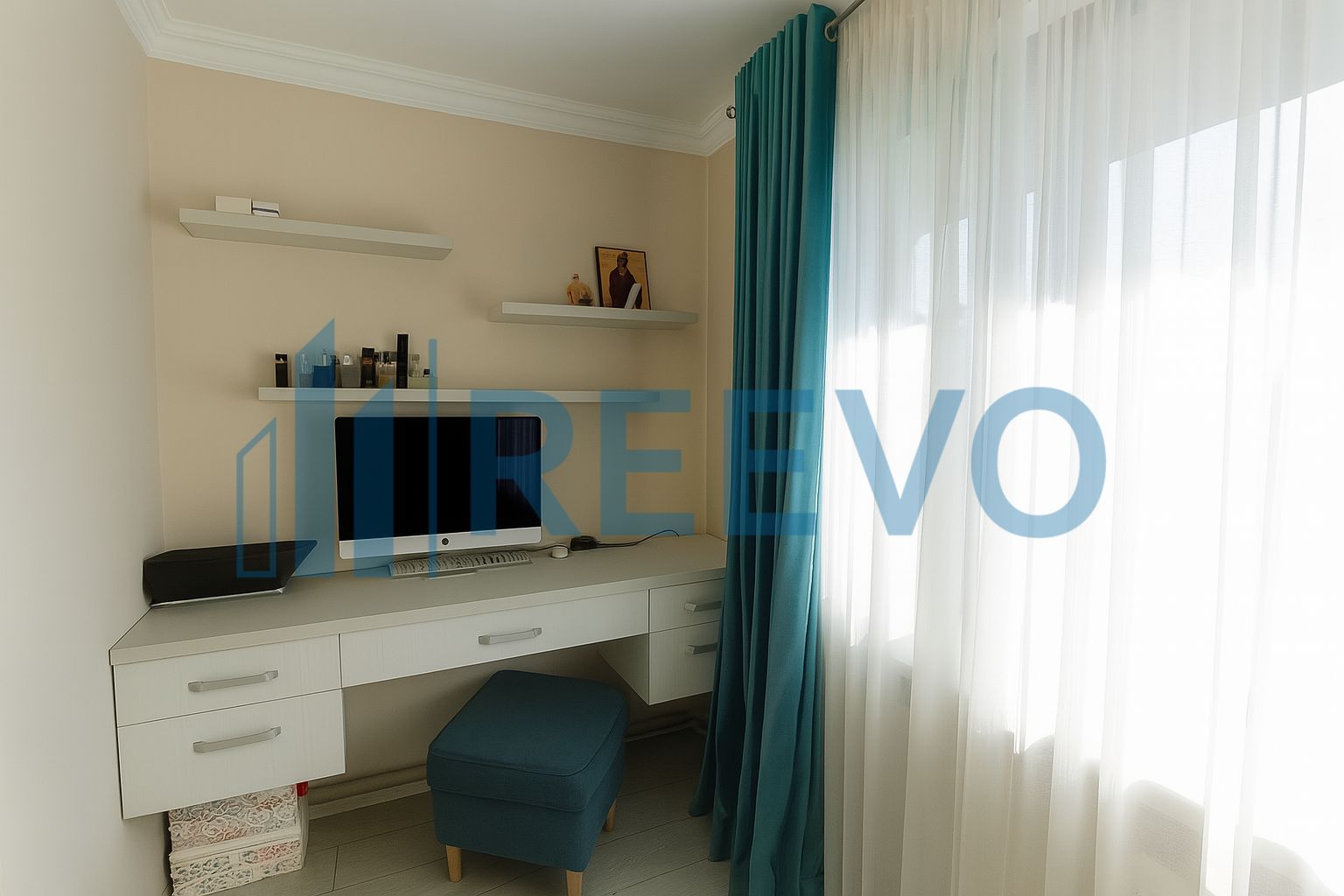 Proprietate Premium cu Două Case și Piscină în Hemeiuș - Poză 13