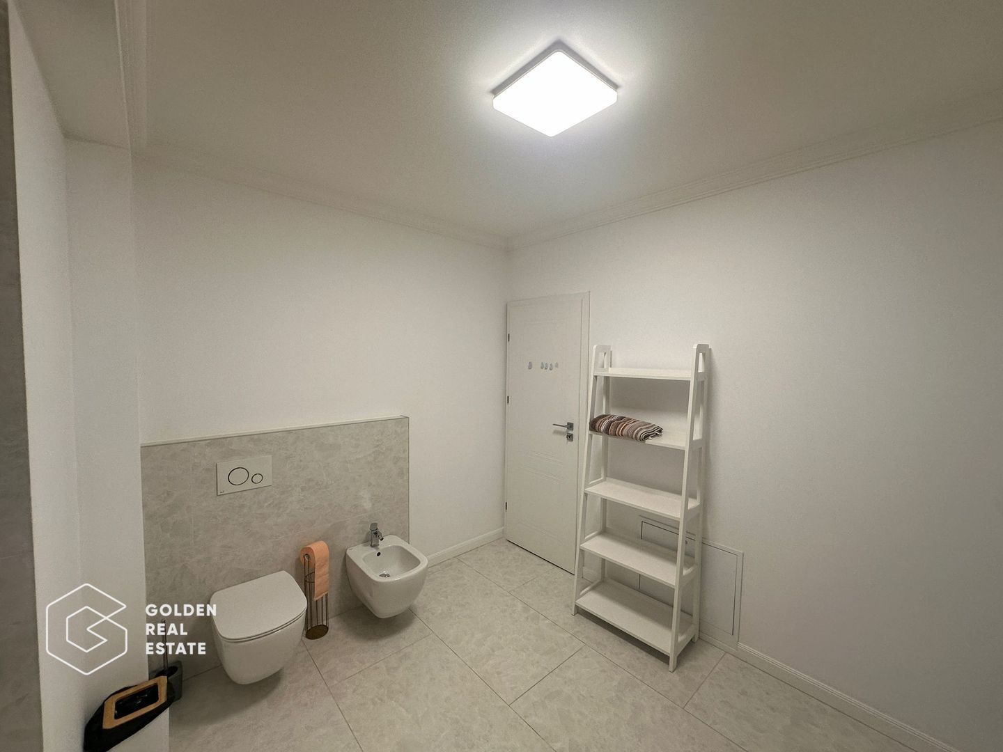 Apartament premium, zona Subcetate, 3 camere, 2 bai, loc parcare, sala, piscina - Poză 9