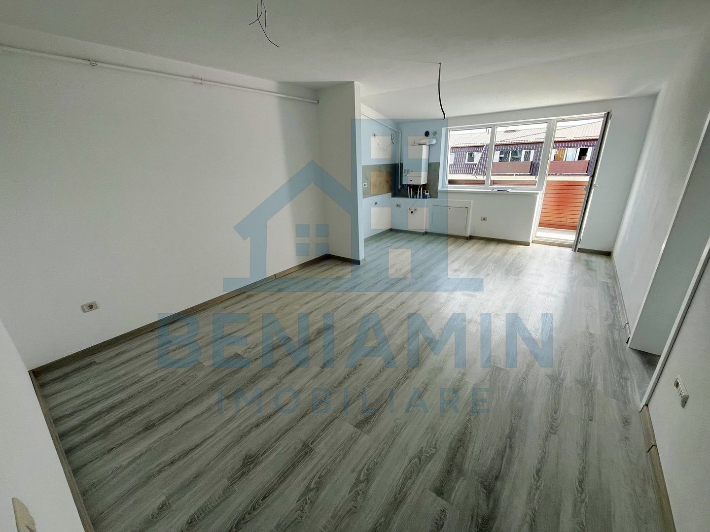 2 Camere-Bloc Nou- Loc De Parcare- Disponibil Imediat-Sanpetru-Brasov - Poză 1