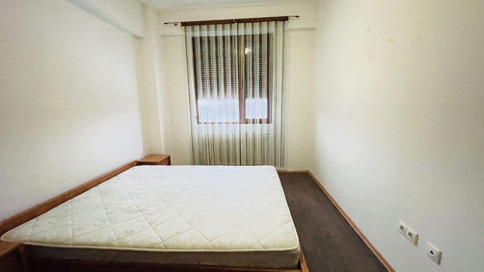 Apartament doua camere,etaj 1,doua locuri de parcare - Poză 11