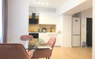 Moghioros Park Residence // Ultramodern // Mobilat/Utilat - Poză 3
