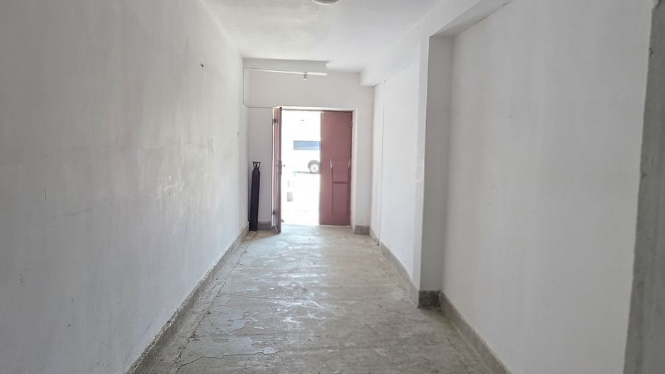DE ÎNCHIRIAT - DEPOZIT 435 mp + curte betonata 800 mp, VASLUI zona TRAIAN; - Poză 4