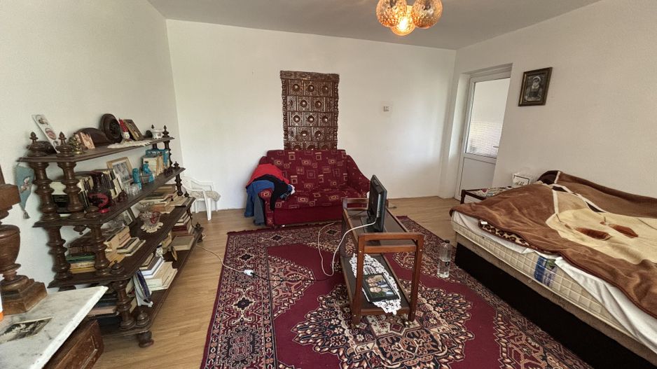 Casa cu 2 apartamente zona Mehala - Poză 12