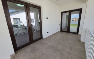 Casă Individuală de Vânzare, 4 Camere, 500mp Teren, Zona Alba Micești - Poză 3