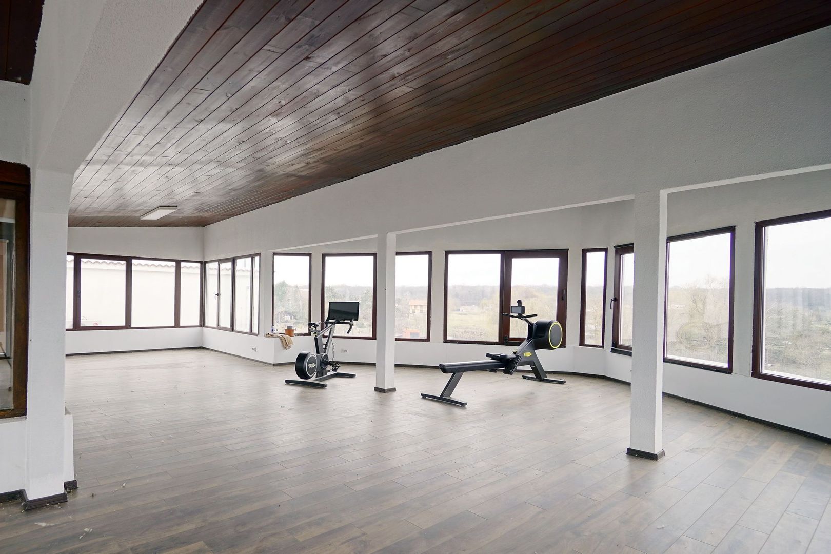 👉 Vilă spectaculoasă pe lac – Ghermănești | 573 mp | Terasă, ponton, - Poză 45