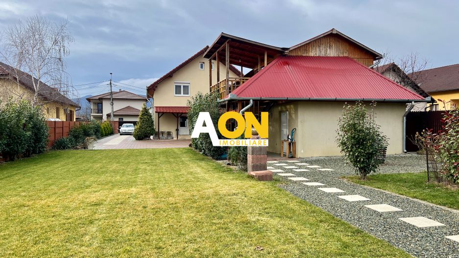 Casa de vanzare - 5 Camere, 2 Bai,  Garaj, 1000mp Teren - Poză 41