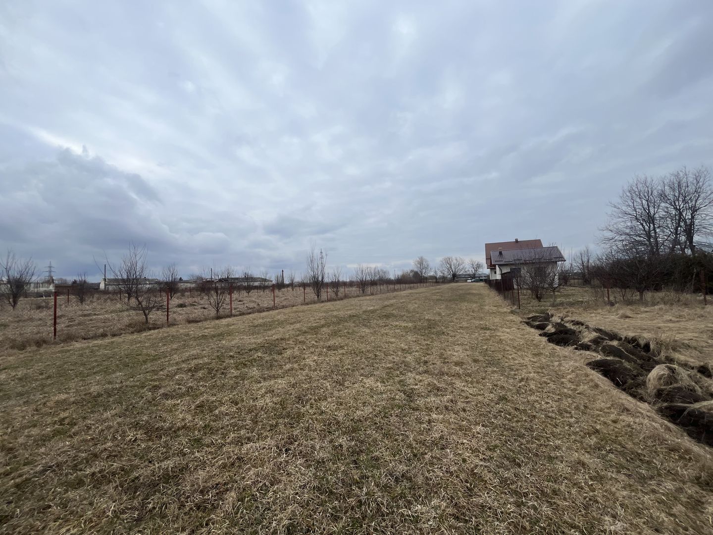 Teren Intravilan 2020 MP | Zonă Linistita | Radauti - Poză 6