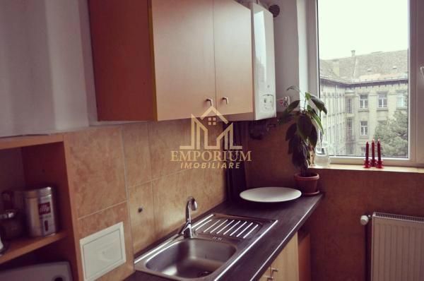 2 camere decomandate, AC, Semicentral, Zona Horea - Poză 6