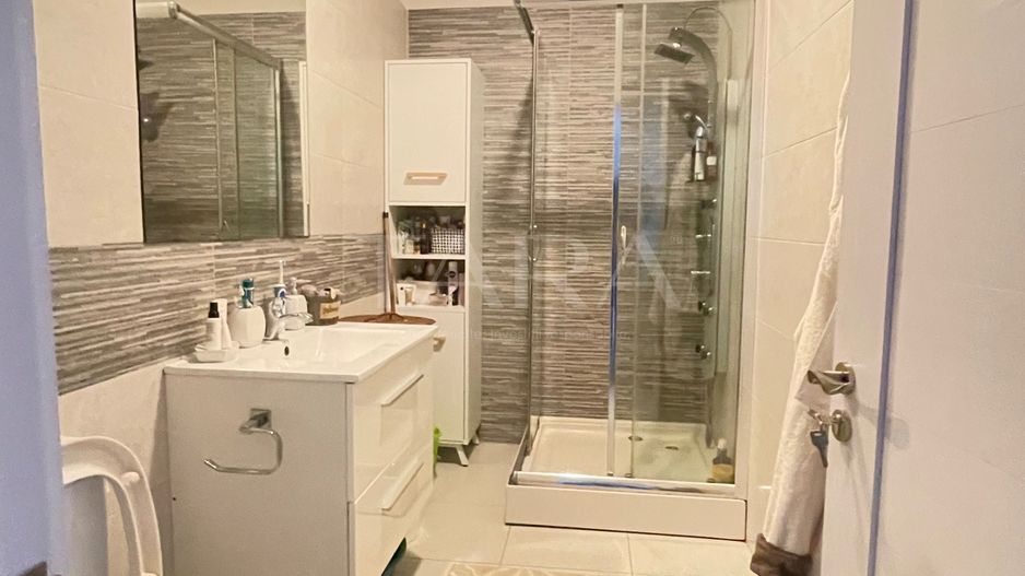 Apartament cu 2 camere, balcon închis, parcare cu CF, Terra, Florești. - Poză 5