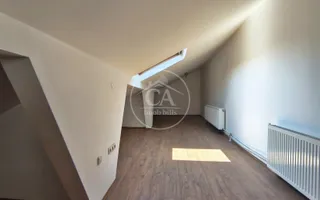 Apartament cu 2 camere la curte comuna de vanzare Ultracentral, Oradea - Poză 11