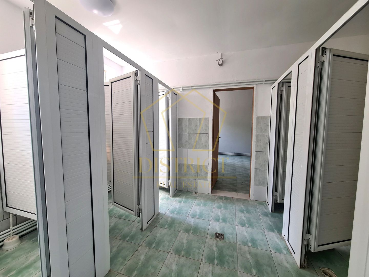 Clădire de birouri cu hala industriala si teren 1464mp | Mehala - Poză 17