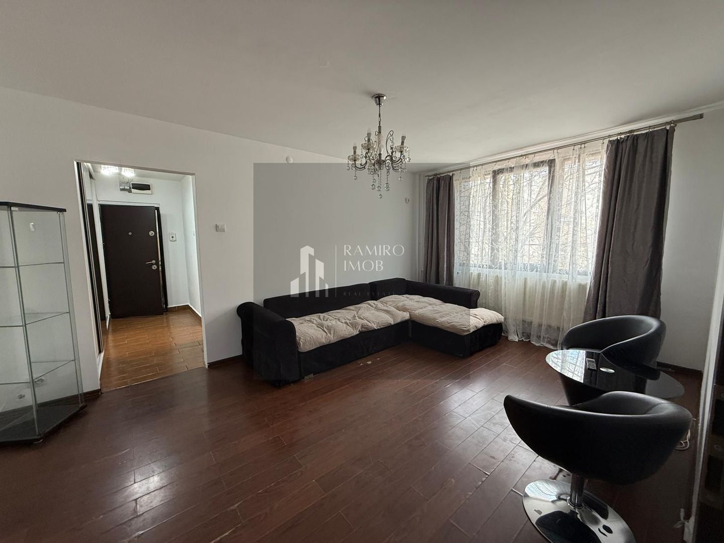 Apartament 3 camere semidecomandat Drumul Taberei - Poză 1