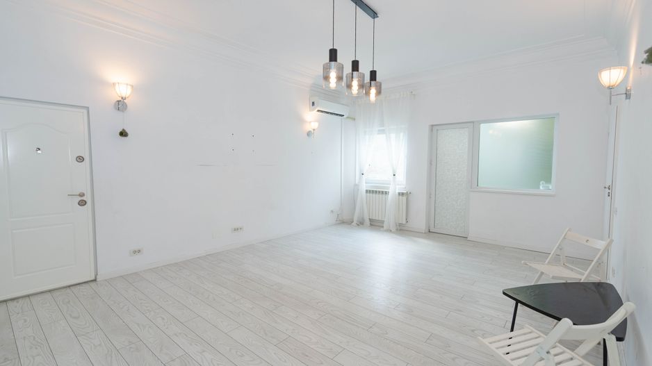 Apartament de vanzare 137 mp, zona centrala, curte proprie - Poză 11