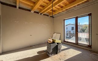 Casa cu 4 camere si garaj in Borhanci, zona TCI! - Poză 9