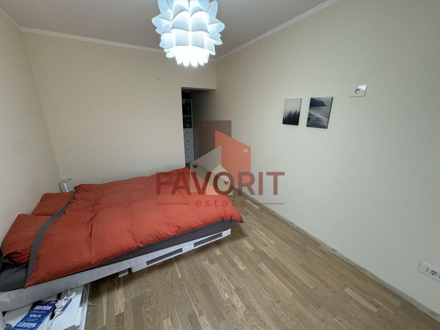 Casa cu garaj, langa padure in Dumbravita, mobilata si utilata - Poză 9