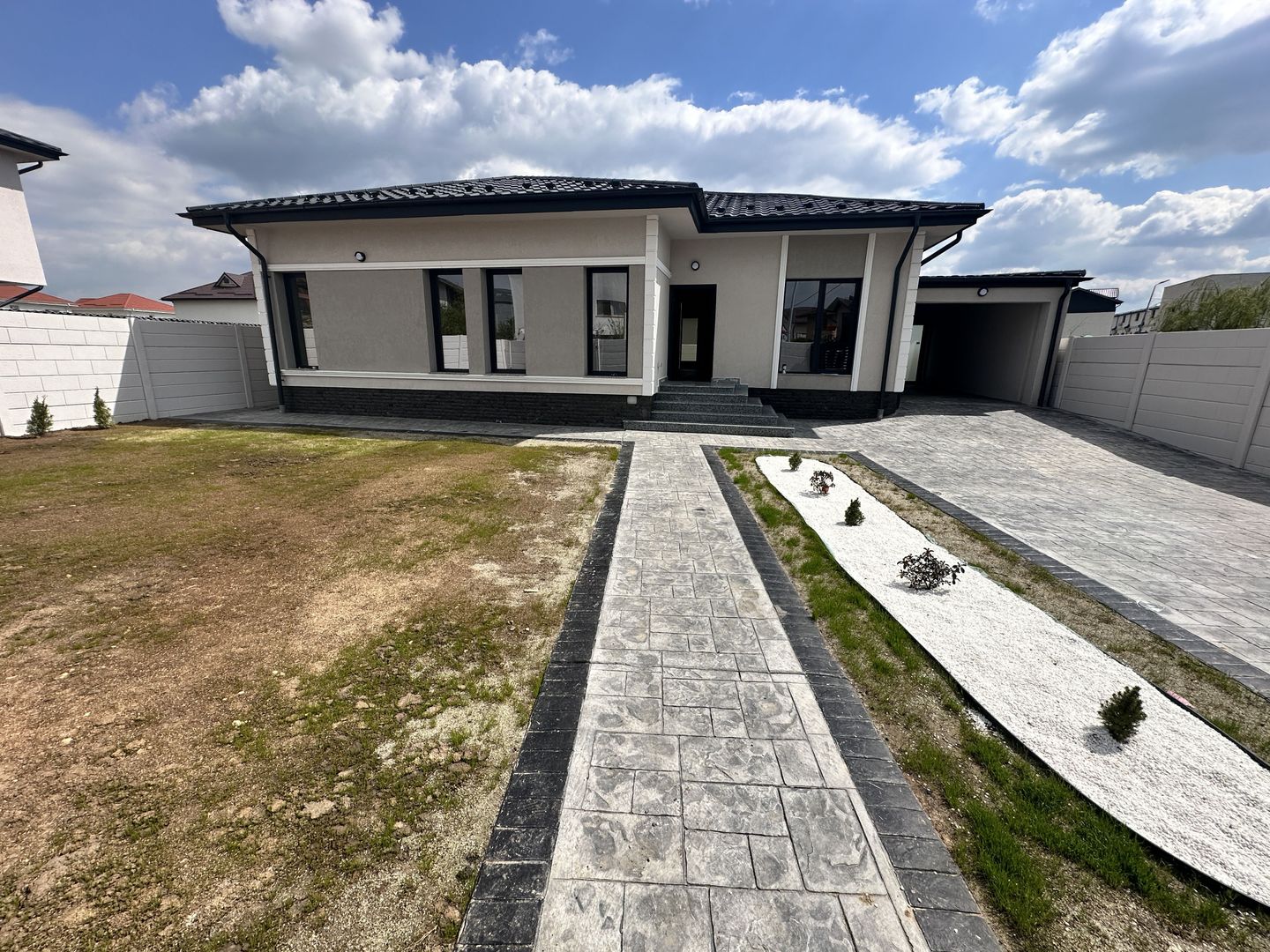 CASA INDIVIDUALA BRAGADIRU, TOATE UTILITATILE, CURTE 340 MP, COMIS 0% - Poză 1