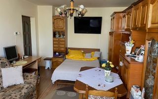 Vand Garsoniera / in zona micro 17 - Poză 3
