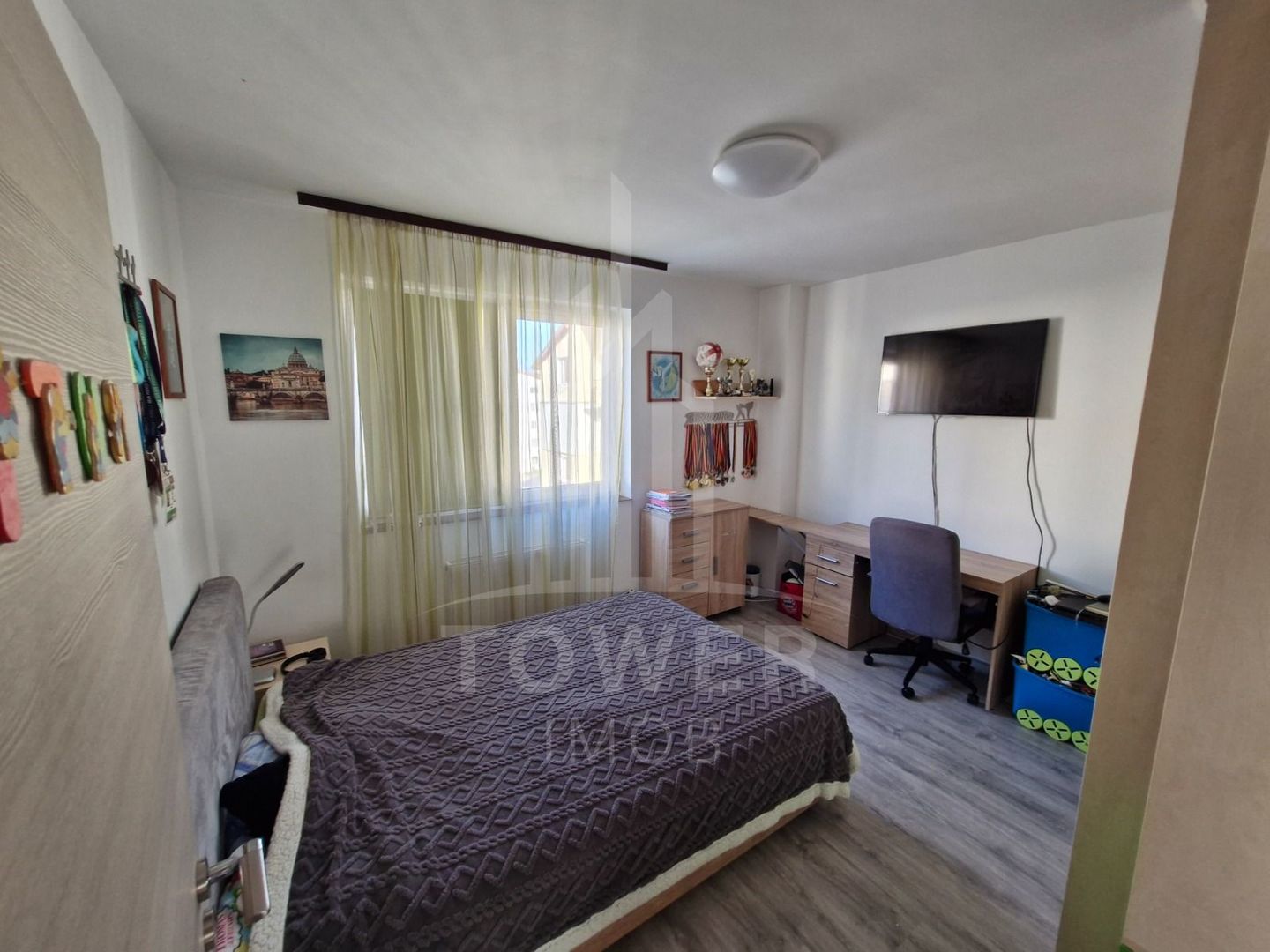 Apartament cu 3 camere - Frunzei - Poză 5