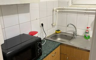 Garsoniera de inchiriat in zona Universitate, ultracentral, cu centrala proprie - Poză 2