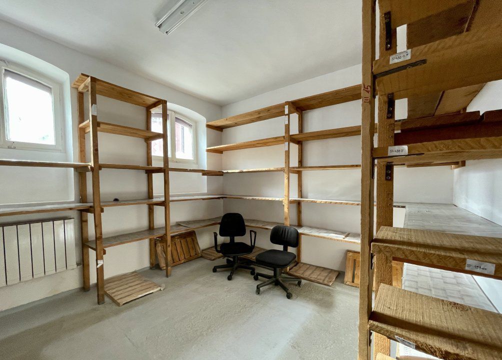Casa D+P+1 cu curte 100mp, incadrare birouri, zona Eminescu - Poză 8