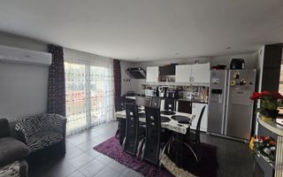 Casă spațioasă, 556 mp teren – Câmpenești, mobilată și utilată - Poză 2