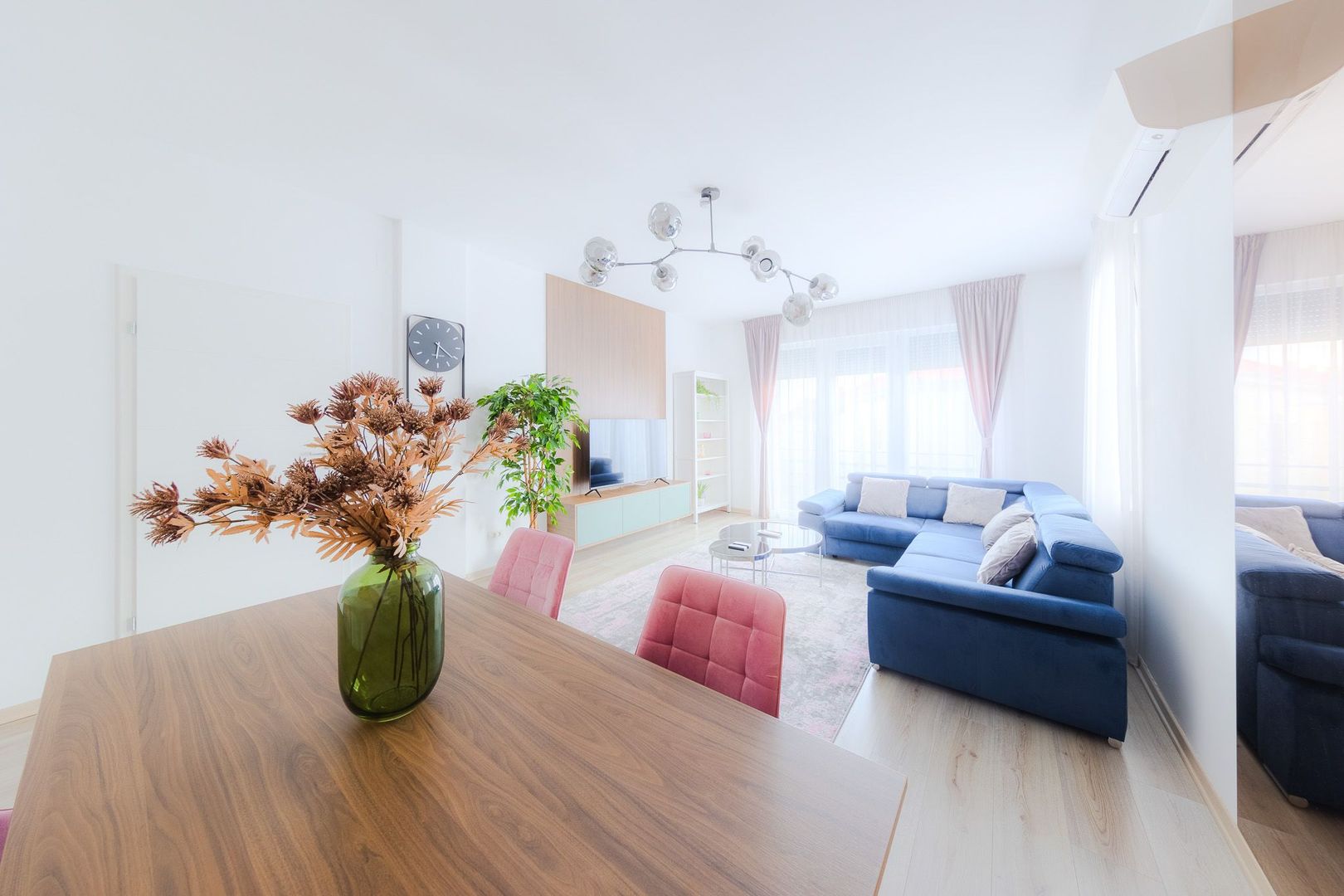 Apartament 3 camere, ultracentral, Oradea. 250 000 E + TVA. Comision 0 - Poză 15