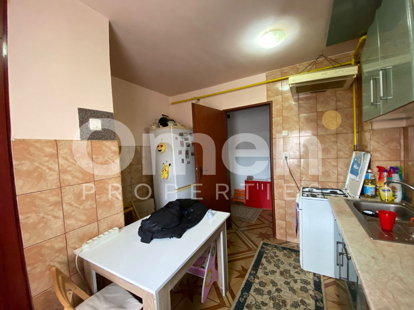 Apartament spatios cu 3 camere, zona Liana Bucovinei - Poză 3