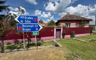 Casă de vânzare în Arpașu de Jos | 1350 mp teren | curte mare, șură și grajduri - Poză 5