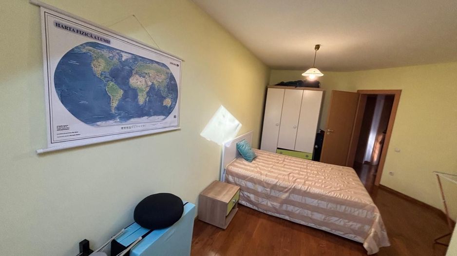 Vila deosebita aproape de padure - Poză 28