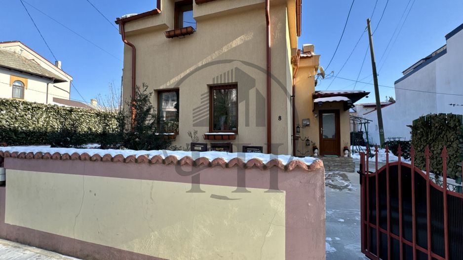 Apartament 3 camere de vanzare Constanta, zona Centrala - Poză 1