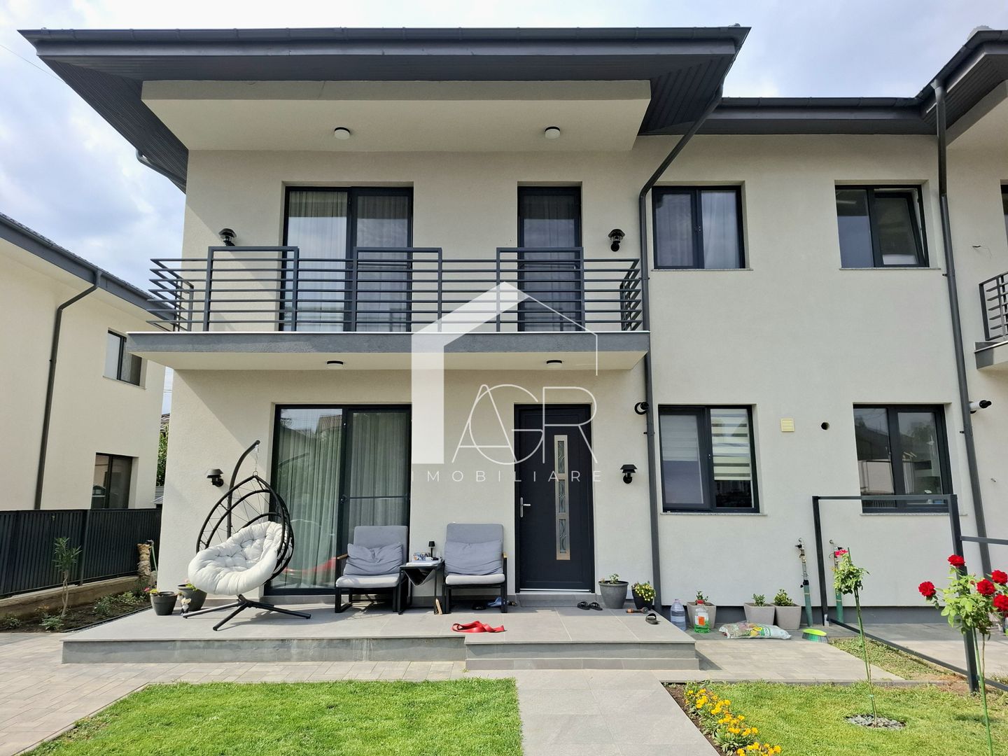 Casa tip duplex de vanzare, zona Buna Vestire - Poză 1