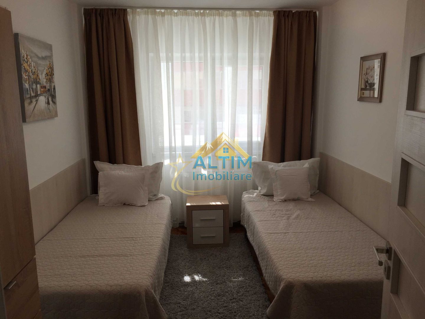 Apartament 3 camere, 2 băi, Răcădău, Brașov - Poză 2