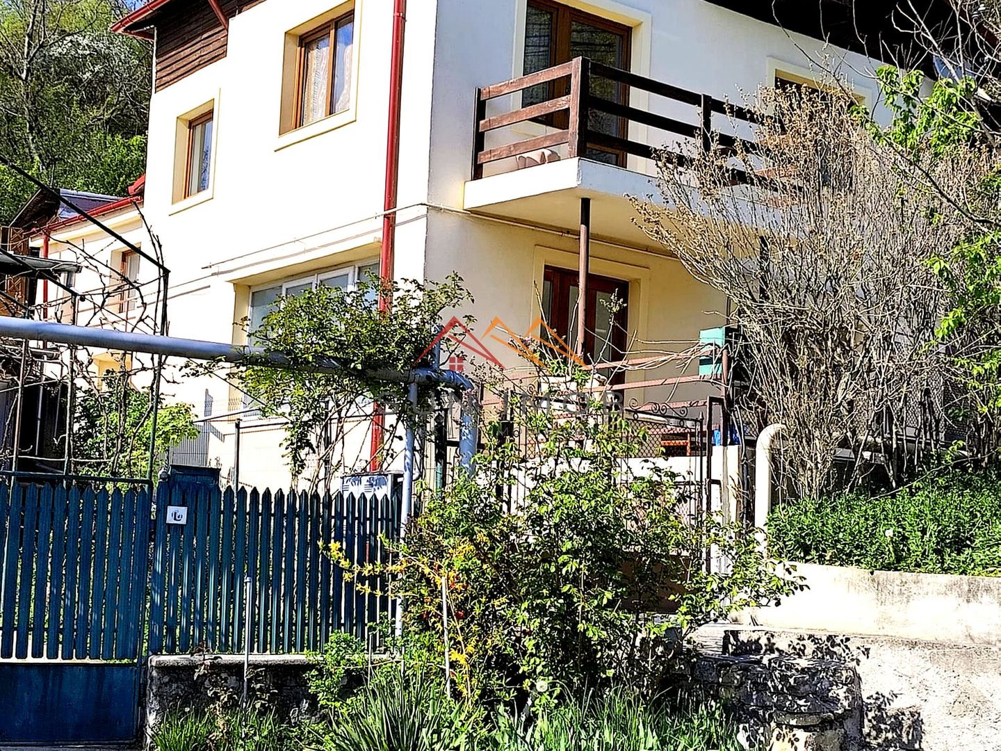 VILĂ P+E DE VÂNZARE | 5 CAMERE | TEREN 451 MP | CÂMPINA - Poză 1